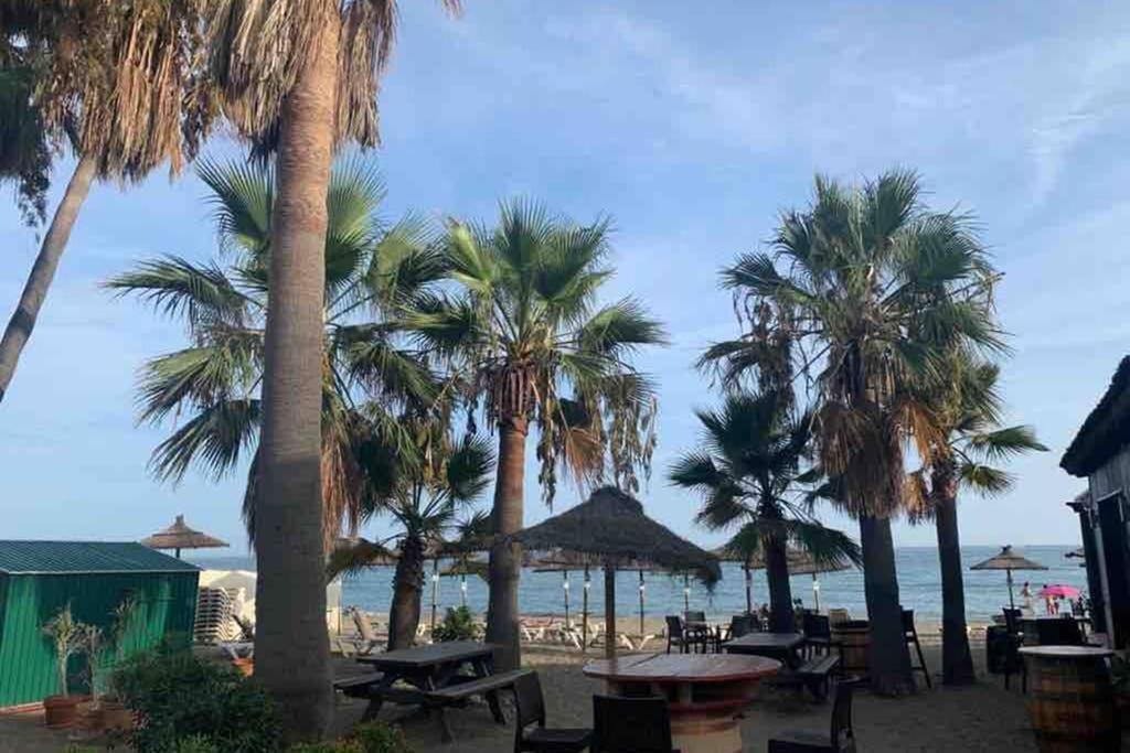 Appartement Palmeras Puerto Paraiso エステポナ エクステリア 写真