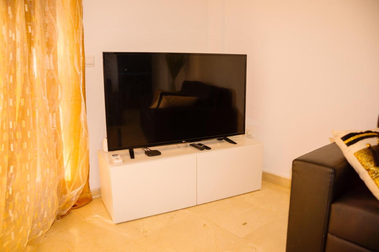 Appartement Palmeras Puerto Paraiso エステポナ エクステリア 写真
