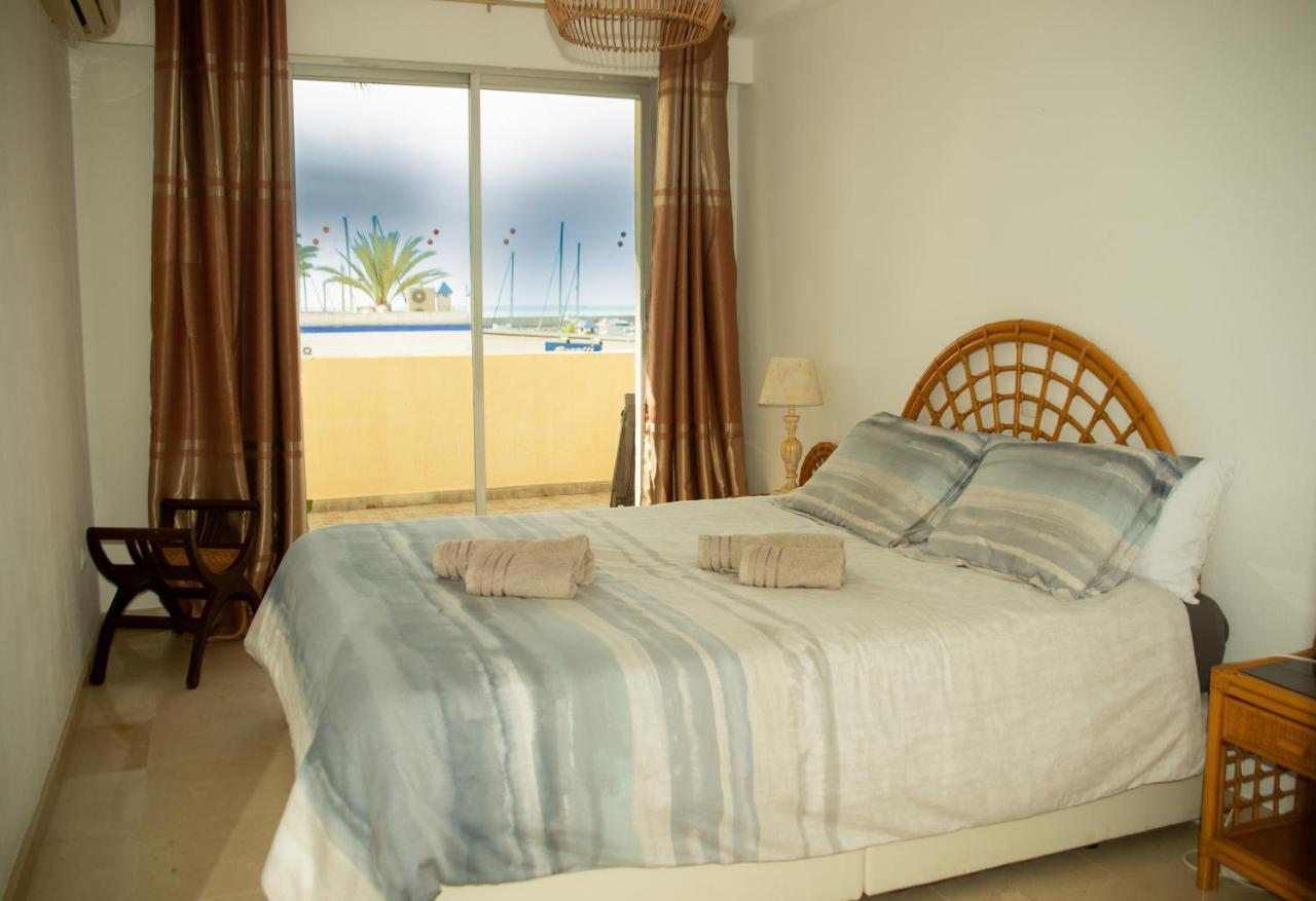 Appartement Palmeras Puerto Paraiso エステポナ エクステリア 写真